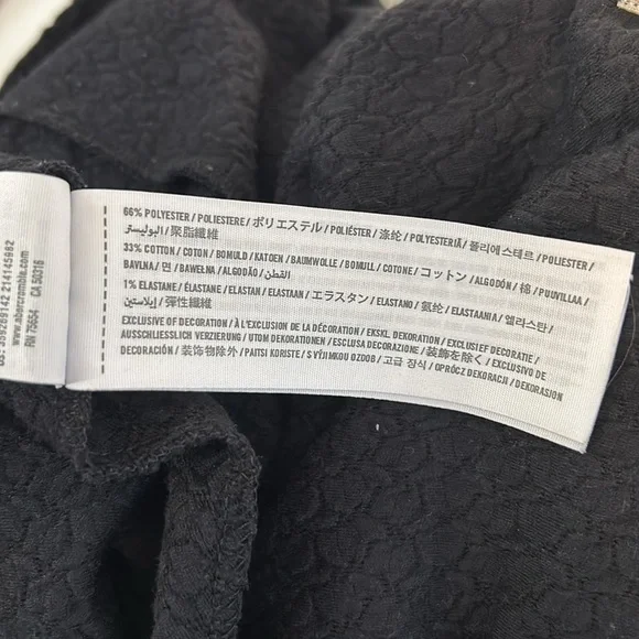 Hollister black dress with cutout back. - Picture 9 of 9